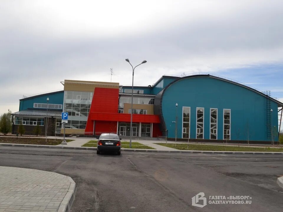 Каток самара 2023. Выборг каток крытый. Ледовый дворец выборг. Каток авангард выборг 2022. Выборг каток крытый.