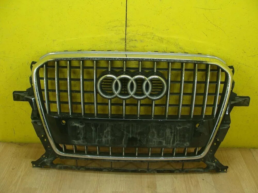 Audi q5 rs решетка. Решетка радиатора audi q5. Решетка радиатора ауди q5. Решетка радиатора q5 s line. Черная решетка ауди q5.