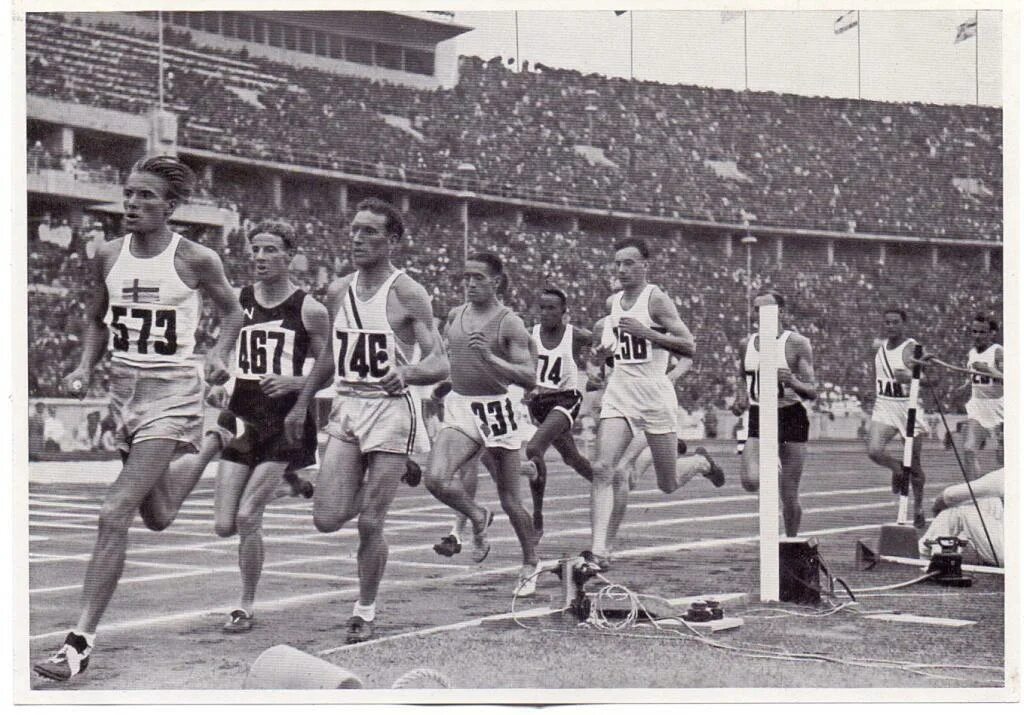 Олимпийские игры 1936 какие по счету. Олимпиада 1936 года в берлине берлин. Олимпийские игры 1936 года в берлине джесси оуэнс. Летние олимпийские игры 1936. Олимпийские игры 1936 какие по счету.