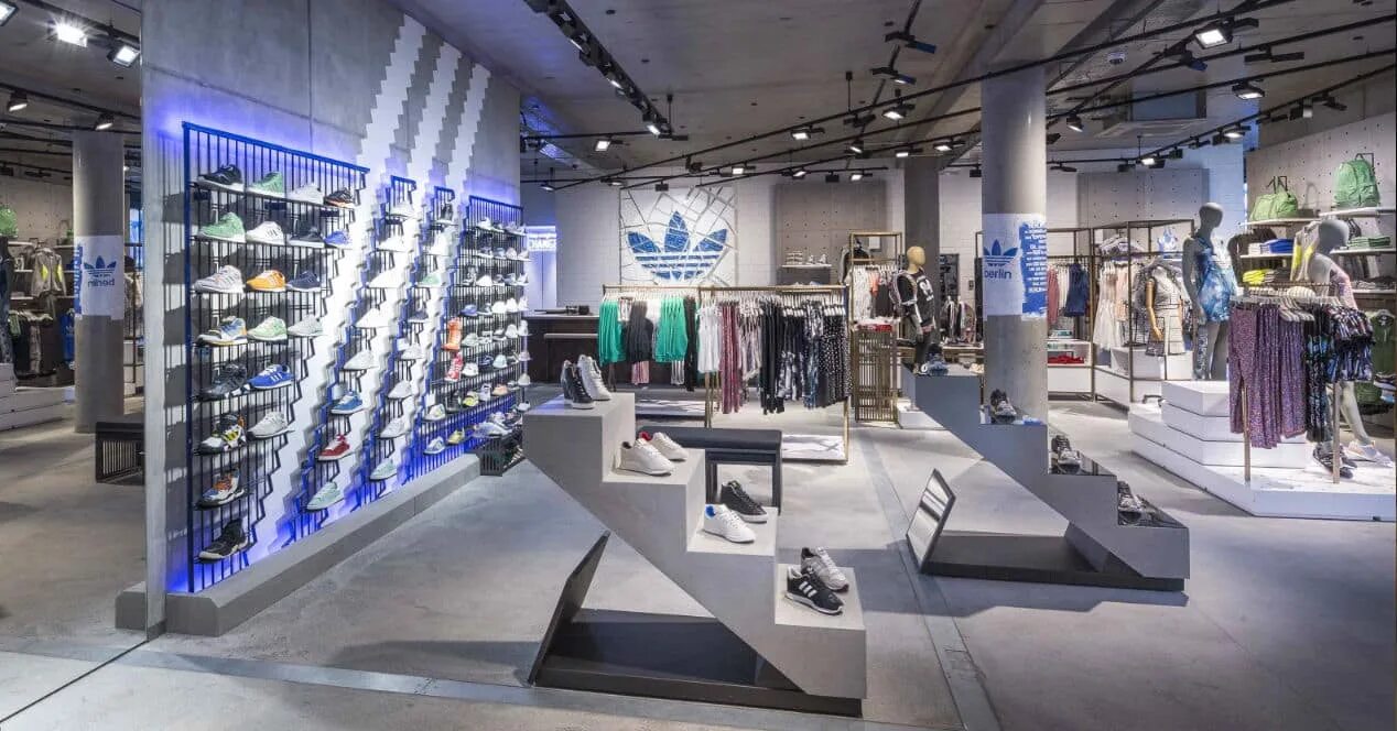адидас вегас каширка. Flagship store adidas. Adidas originals shanghai. магазина adidas интерьер. оригинальный магазин адидас.