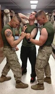 Sexy Military Men, Military Love, Army Men, Army Guys, Bearded Men, A Good ...