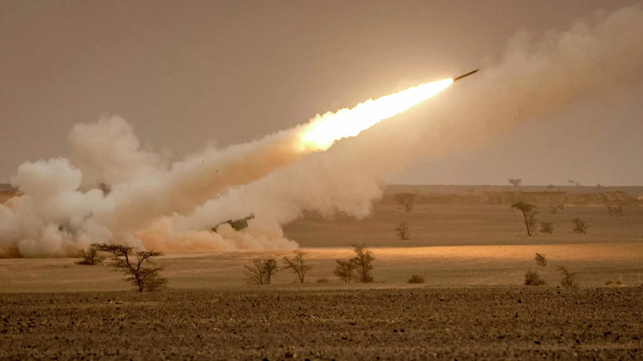 Atacms 300 км. Atacms 300 км. Atacms 300 км. M142 himars atacms. Ракеты atacms для himars.