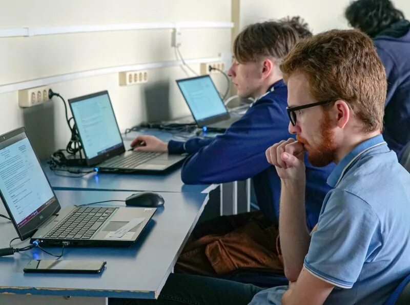 диспетчерский щит со еэс. диспетчерская горэлектросеть. диспетчерская горэлектросеть. петрашкин антон юрьевич рэс. мнемощит диспетчерский из перфолиста.