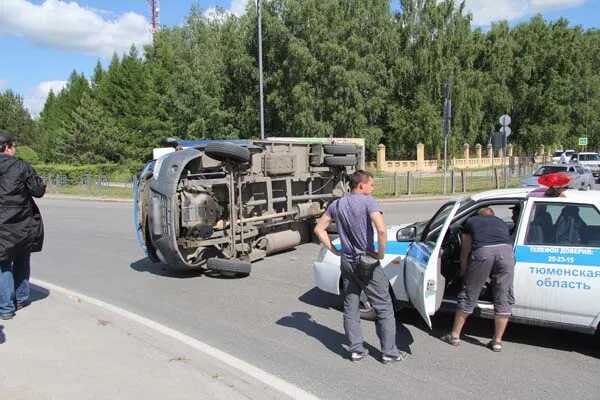 Тобольские аварии. Авария в Тобольске вчера на трассе.