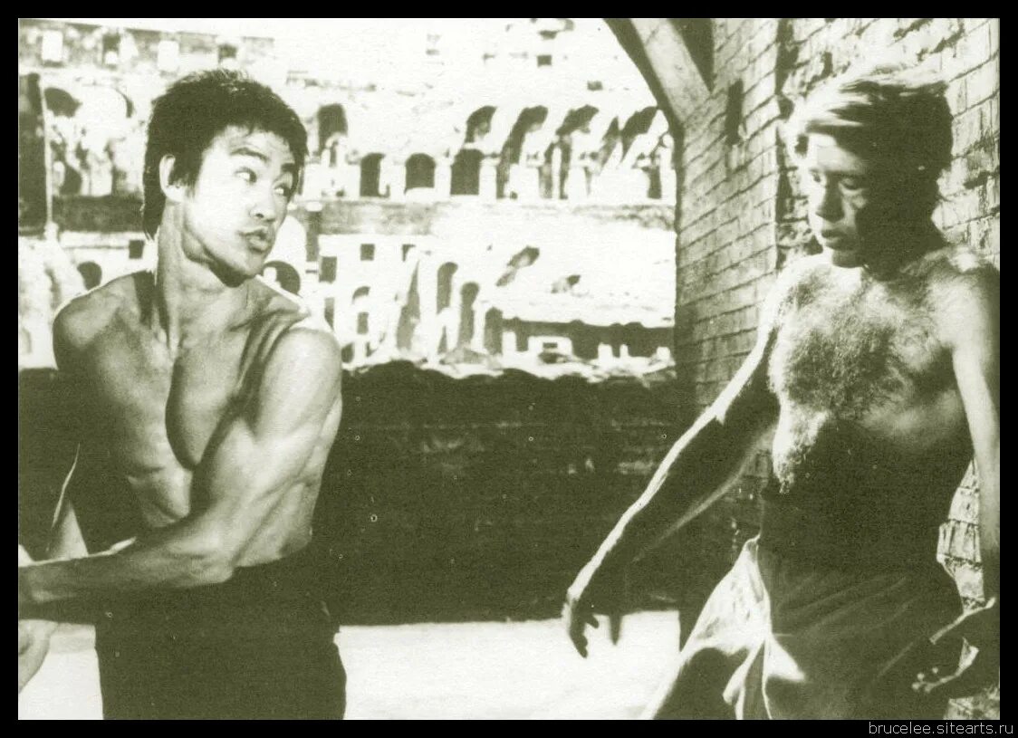 Брюс ли. Брюс ли на съемках 1973. Бетти тинг и брюс ли. Брюс ли съемки. Брюс ли.