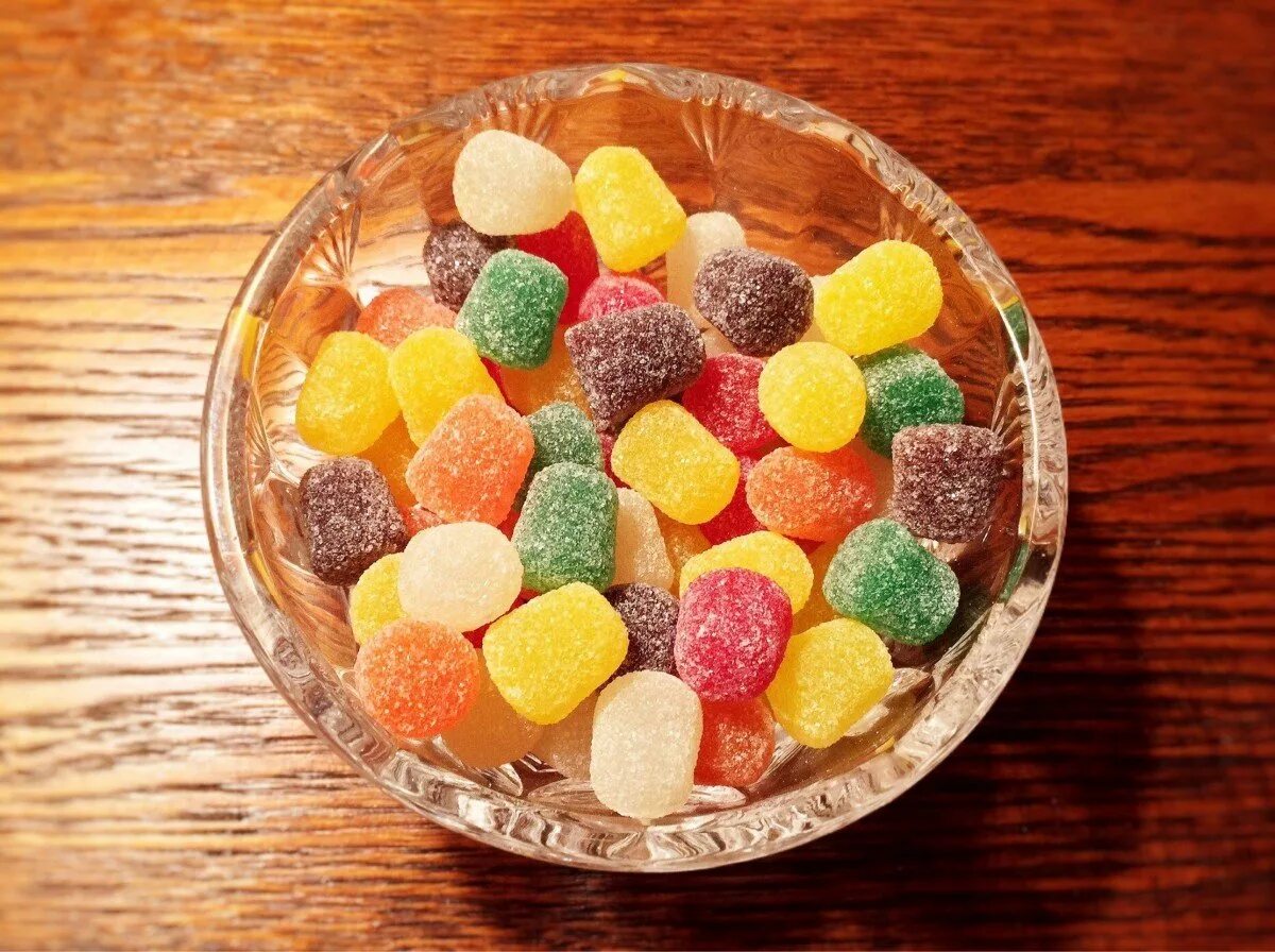 леденцы изомальта. необычные леденцы. можно ли леденцы. леденцы на палочке в домашних. можно ли леденцы.