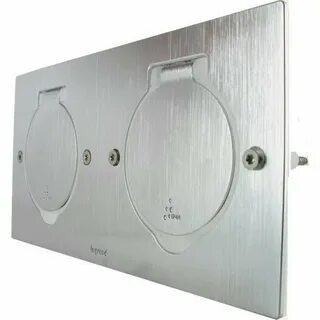 Розетки встроенные ip44