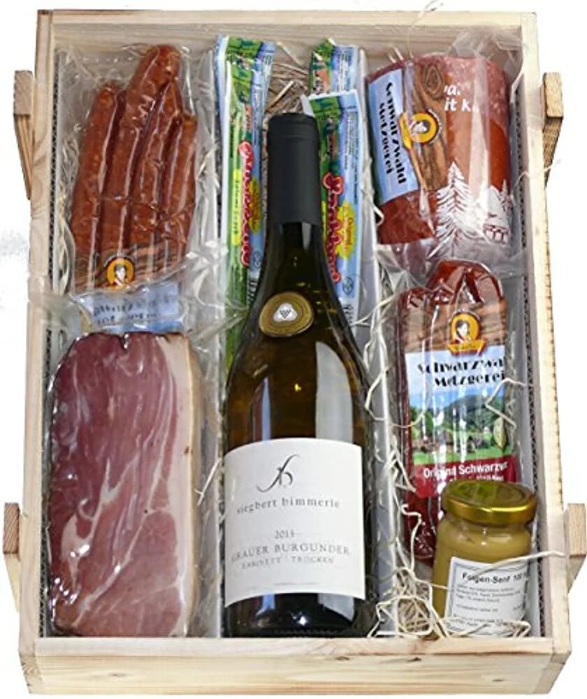 Колбаса в упаковке. Колбасный подарочный набор. Продуктовая подарочная корзина с колбасой. Подарочные продуктовые наборы. Подарочный набор продуктов.