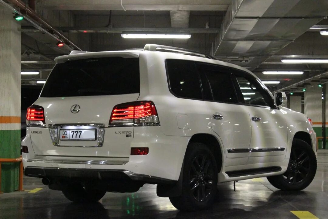 Lexus lx 570 2014 белый. Lexus lx 570 2014. Lexus lx 570 2014. Лексус лх 2014. Лексус 570 2014 черный.