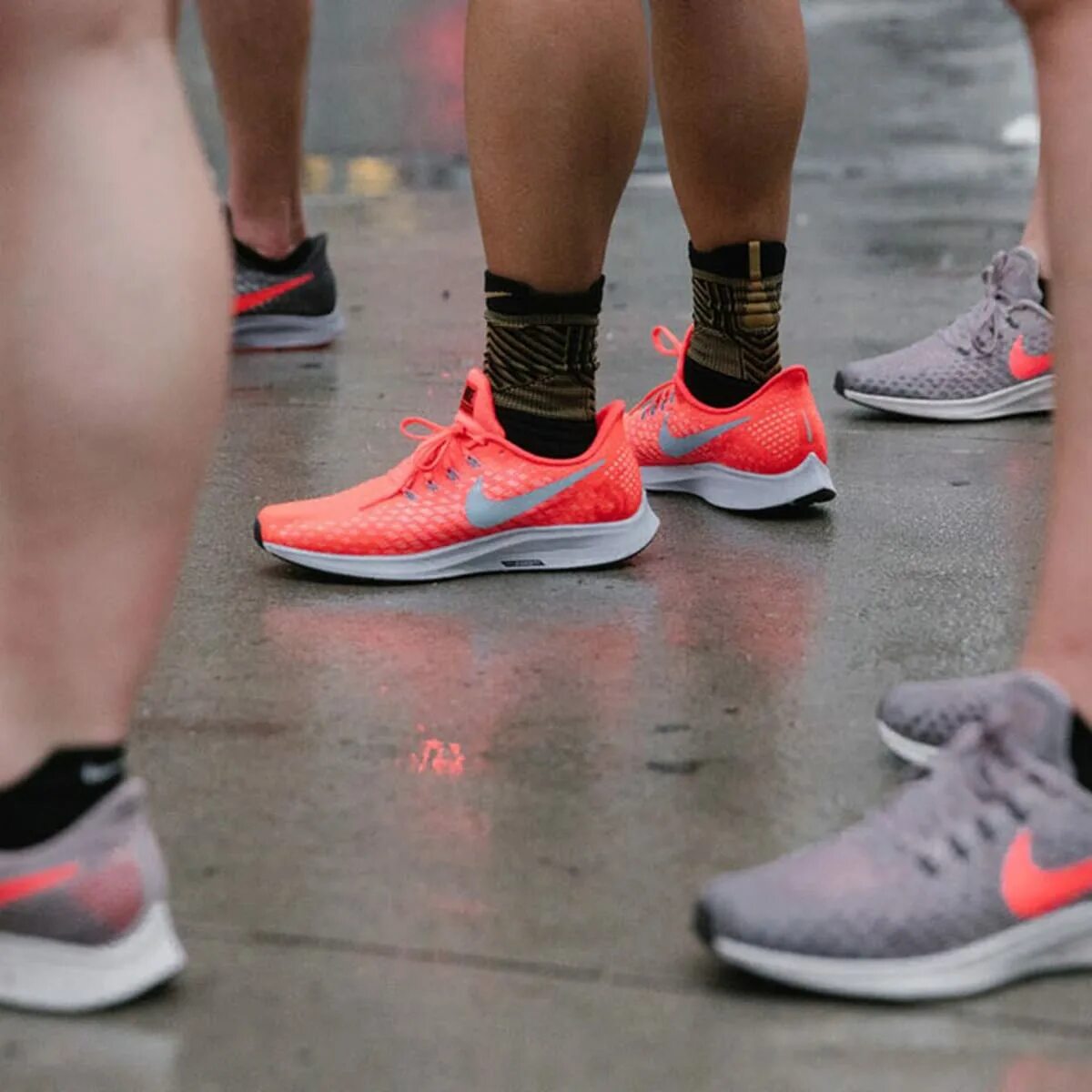Nike на ногах. Nike m2k. Nike air max running. Nike на ногах. Nike shoes 2022.