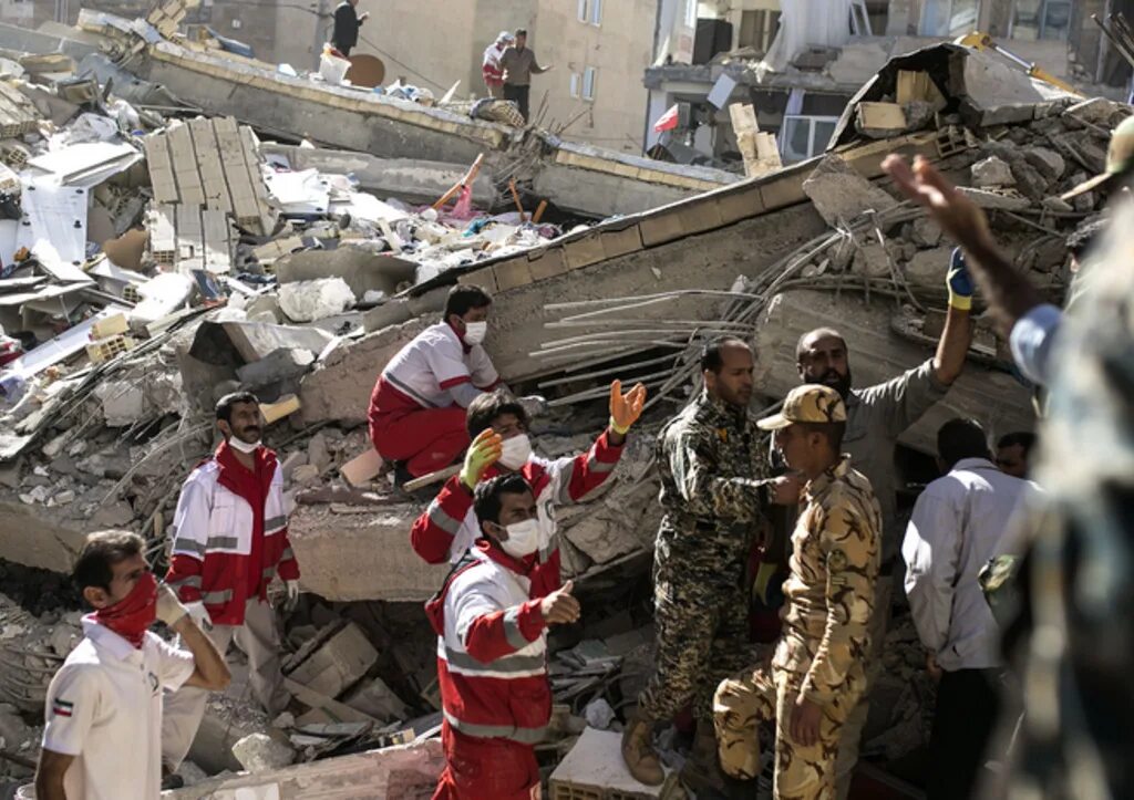 Землетрясение в 80. Иранское 1990 землетрясение. Землетрясение в Иране 2003 год. 12 Ноября 2017 землетрясение Иран.
