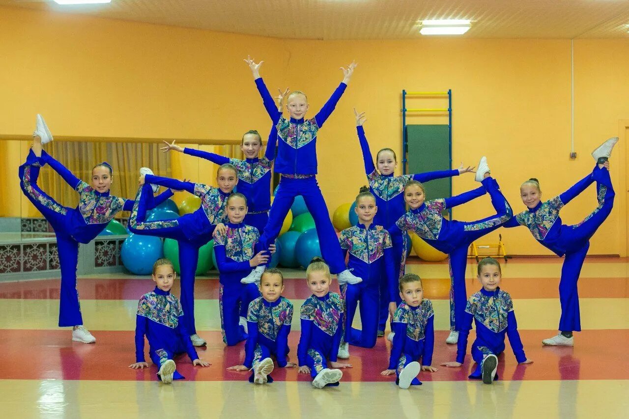 Спортивная аэробика зеленоград. Спортивные секции зеленоград. Фотосессия в парке летом семьей. Занятия зеленоград. Armenycasa, зеленоград 1651.