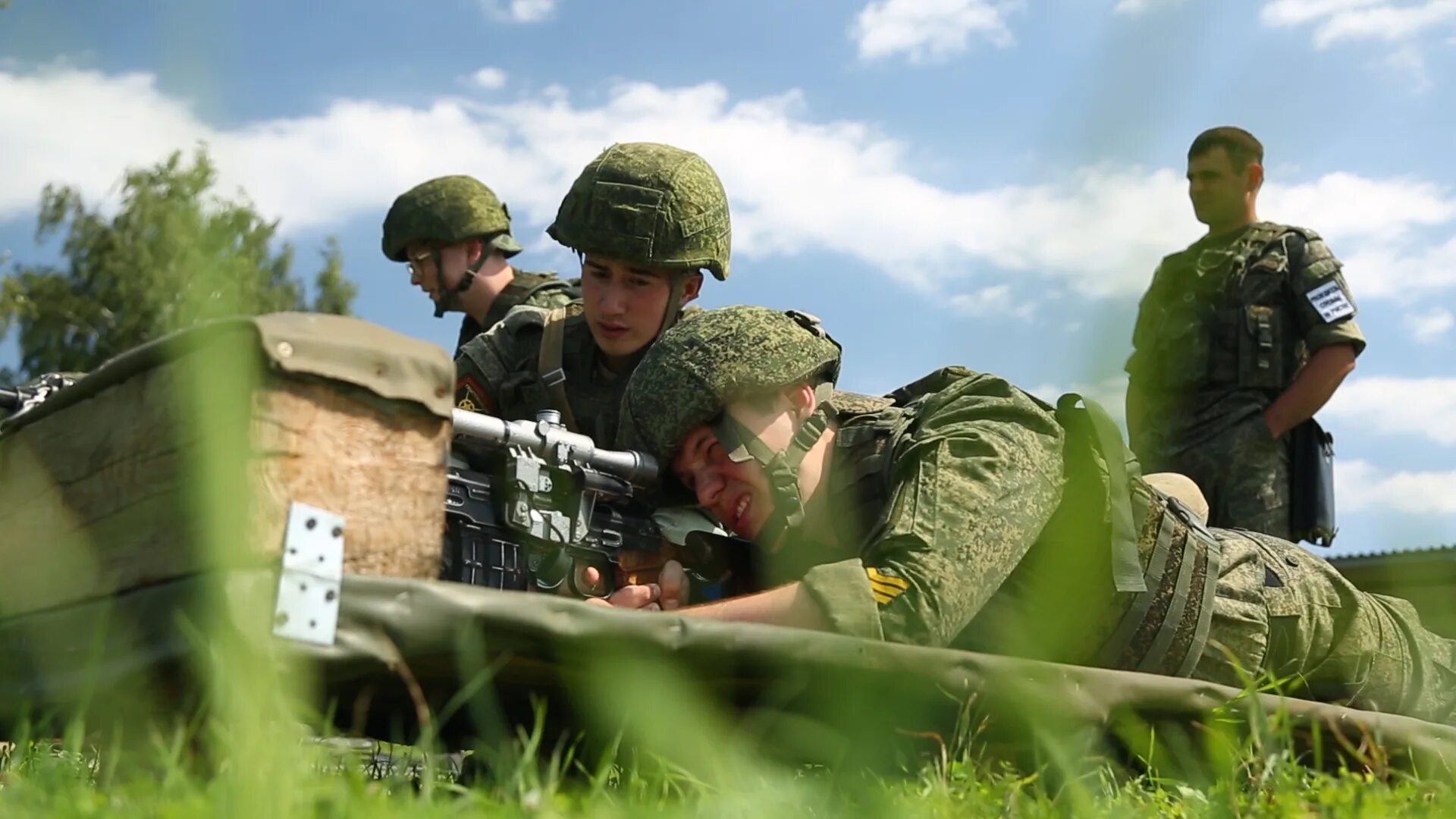 Военные сборы. Военные Резервисты. Солдаты на сборах. Учебные сборы. Военные сборы запасников до какого возраста забирают