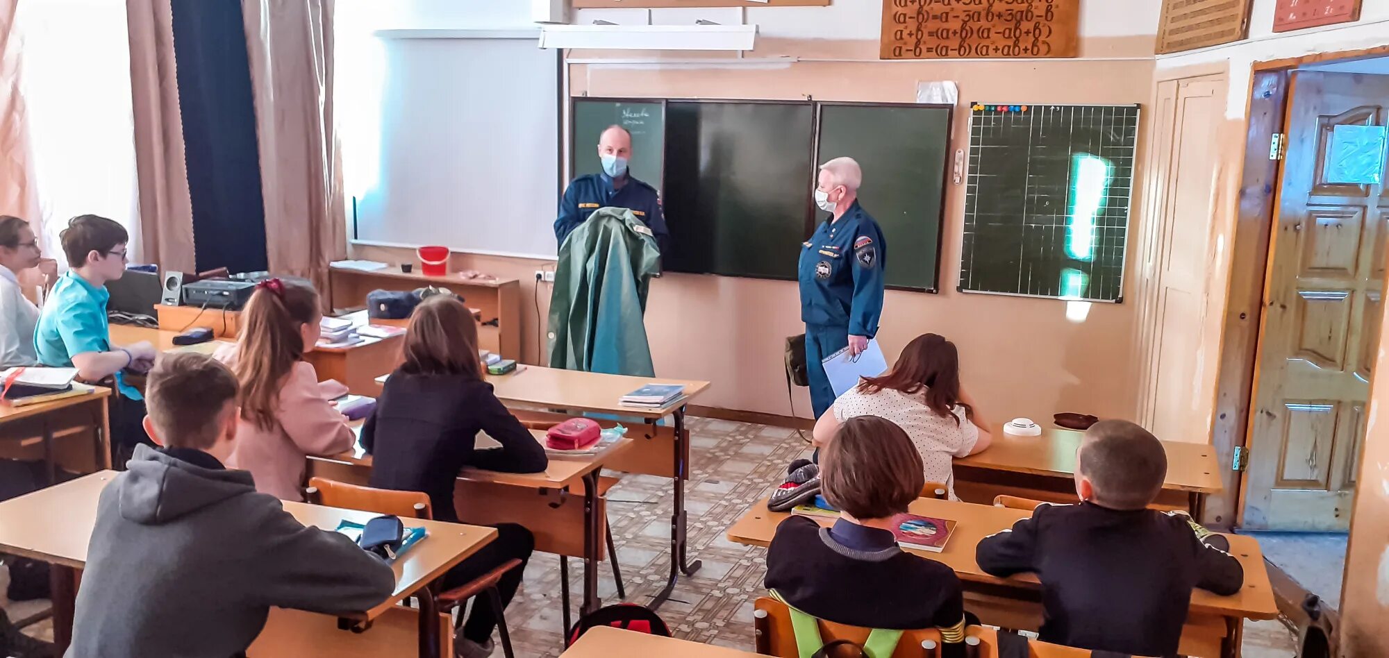Проведение открытых уроков в школах