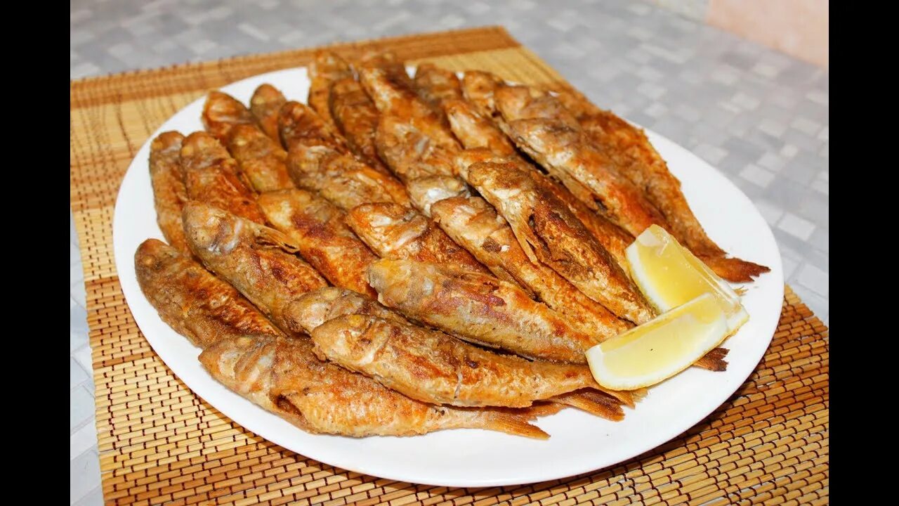 Как приготовить барабульку вкусно на сковороде. Барабуля черноморская жареная. барабулька черноморская. барабулька на сковороде. барабулька рыба жареная.