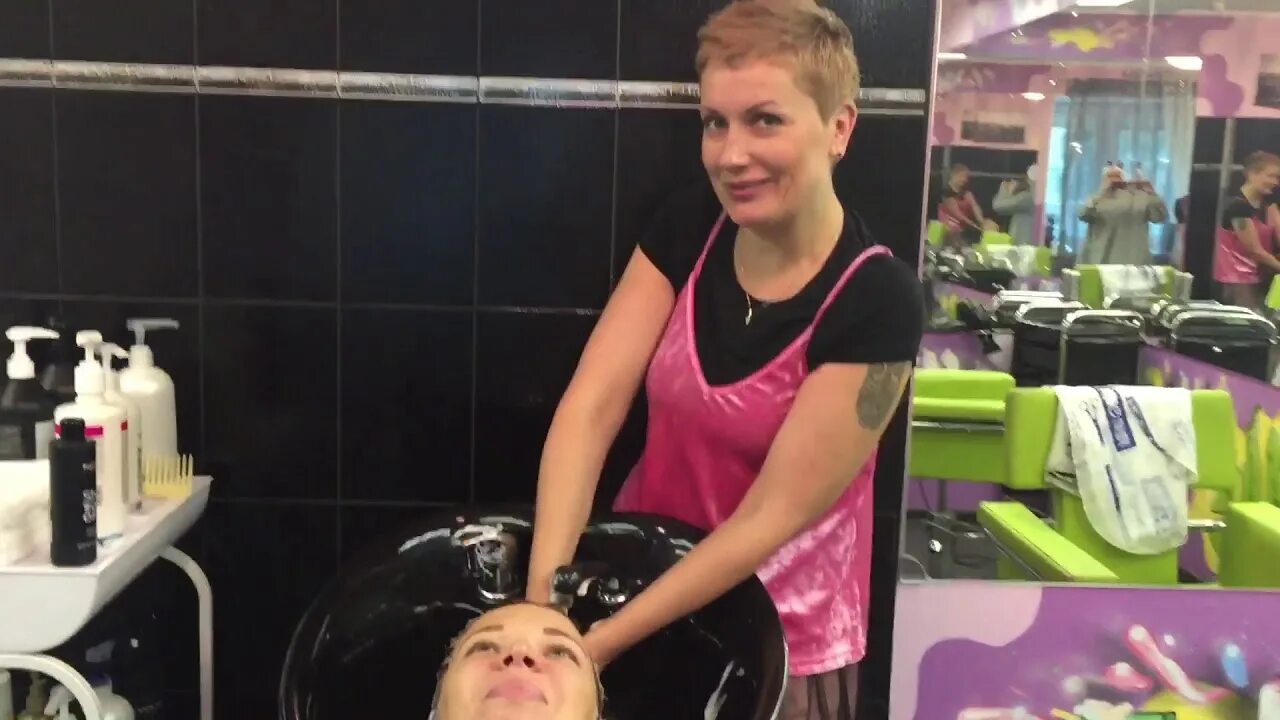 Fresh кафе москва. Фреш глазов. Парикмахерская фреш. Фреш вывеска. Кафе фреш логотип.