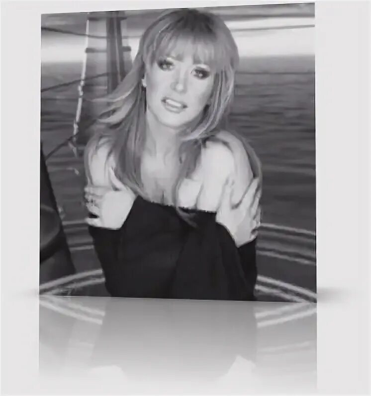 Алла пугачёва в петербурге гроза клип. Пугачева в петербурге сегодня дожди. Алла пугачёва в петербурге гроза клип. В петербурге сегодня гроза пугачева. Алла пугачева гроза.