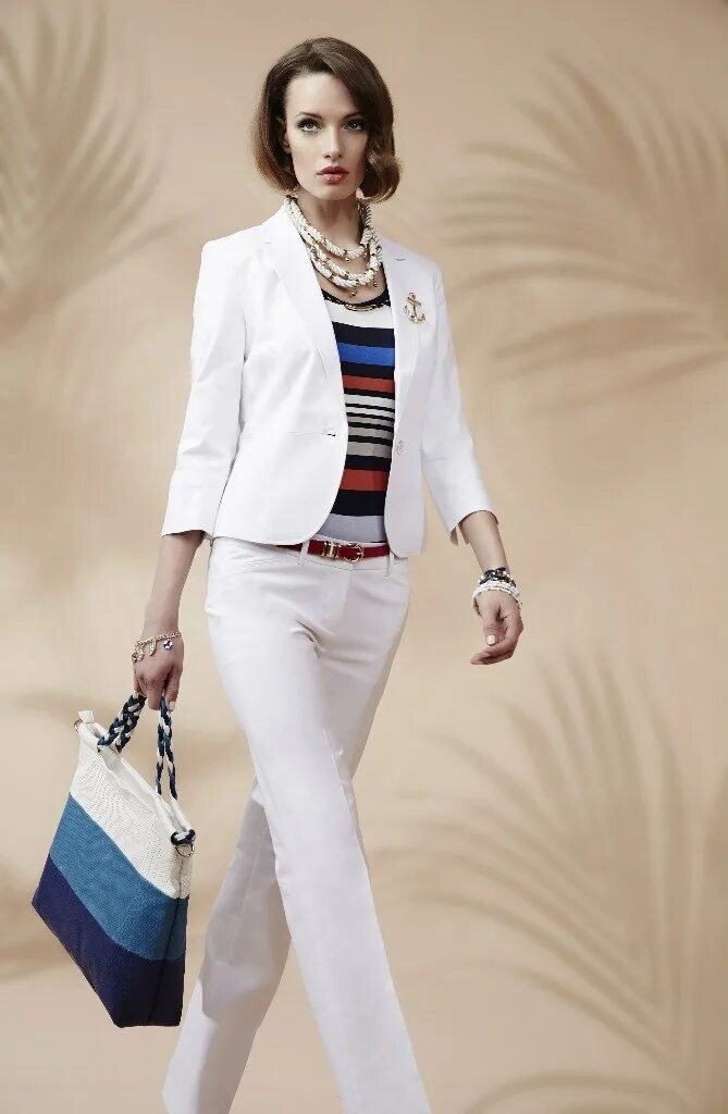 Одежда в золле. Золла лукбук. Zolla владелец. Зола новая коллекция. Zolla женская одежда.