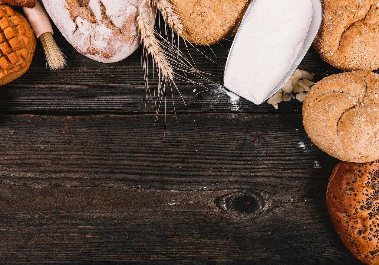 Much bread on the table