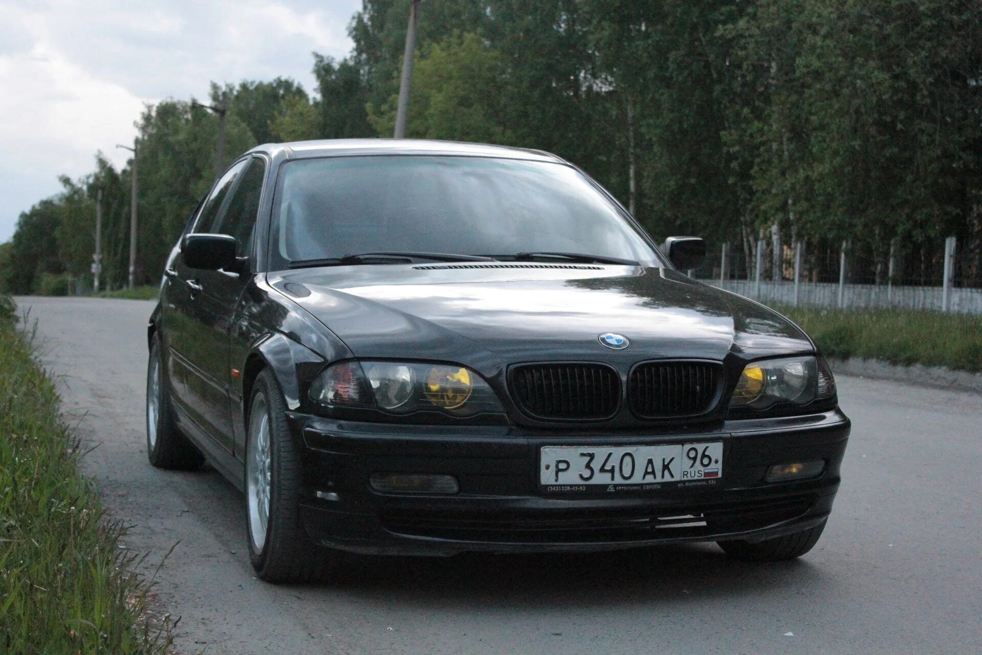 Дорест и рестайлинг. Bmw e46 дорест и рест. е46 рестайлинг. e46 рест дорест. bmw e46 рестайлинг и дорестайлинг.