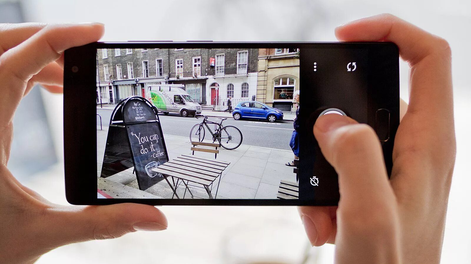 Phone camera app. Hdr что это такое в телефоне. Phone camera app. Приложение камера айфон. Смартфон camera 5.