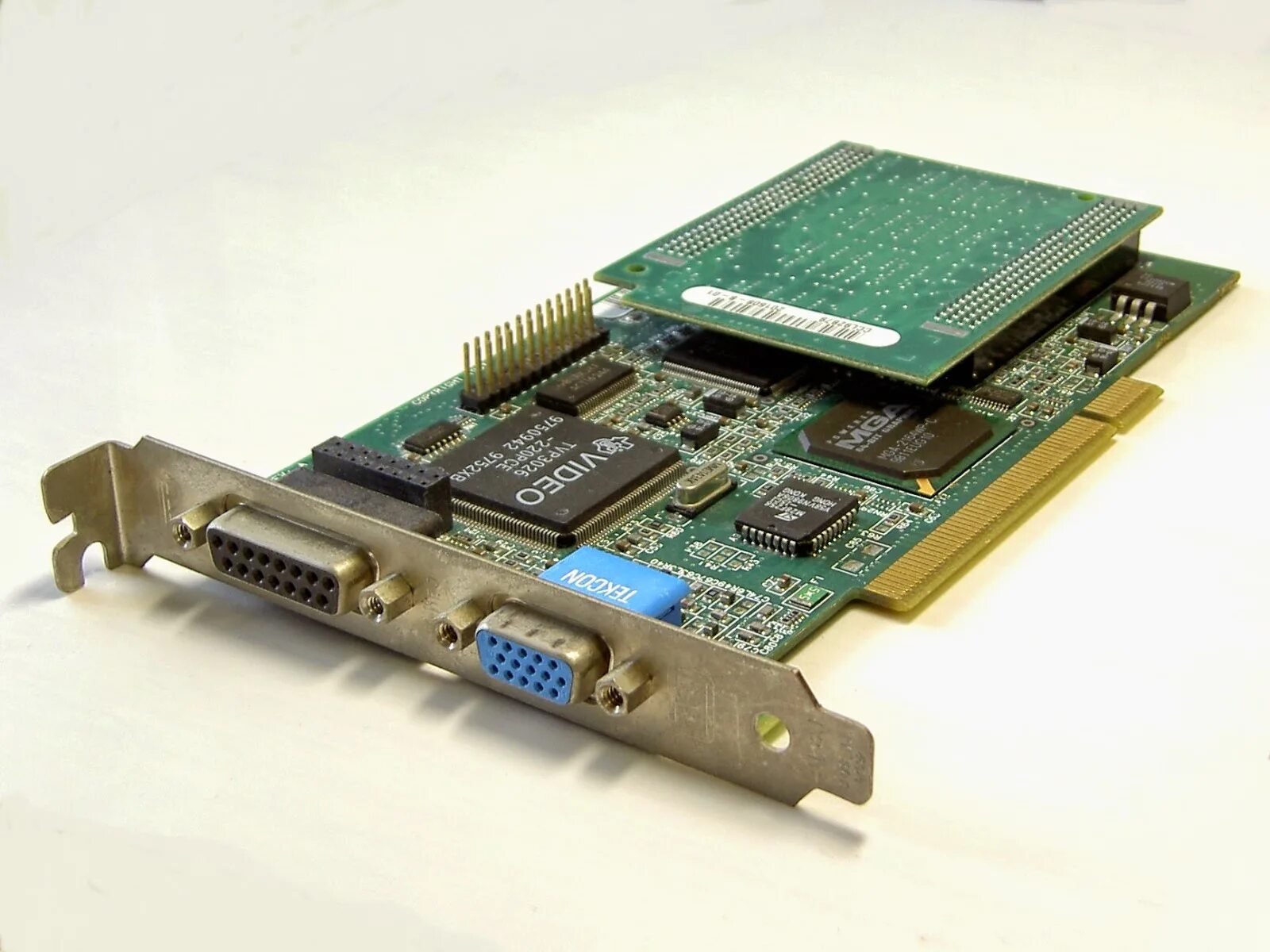 Тип видеопамяти sma. Тип видеопамяти sma. Чип видеокарты rx 470. Объем графической памяти видеокарты. Как узнать тип памяти видеокарты.