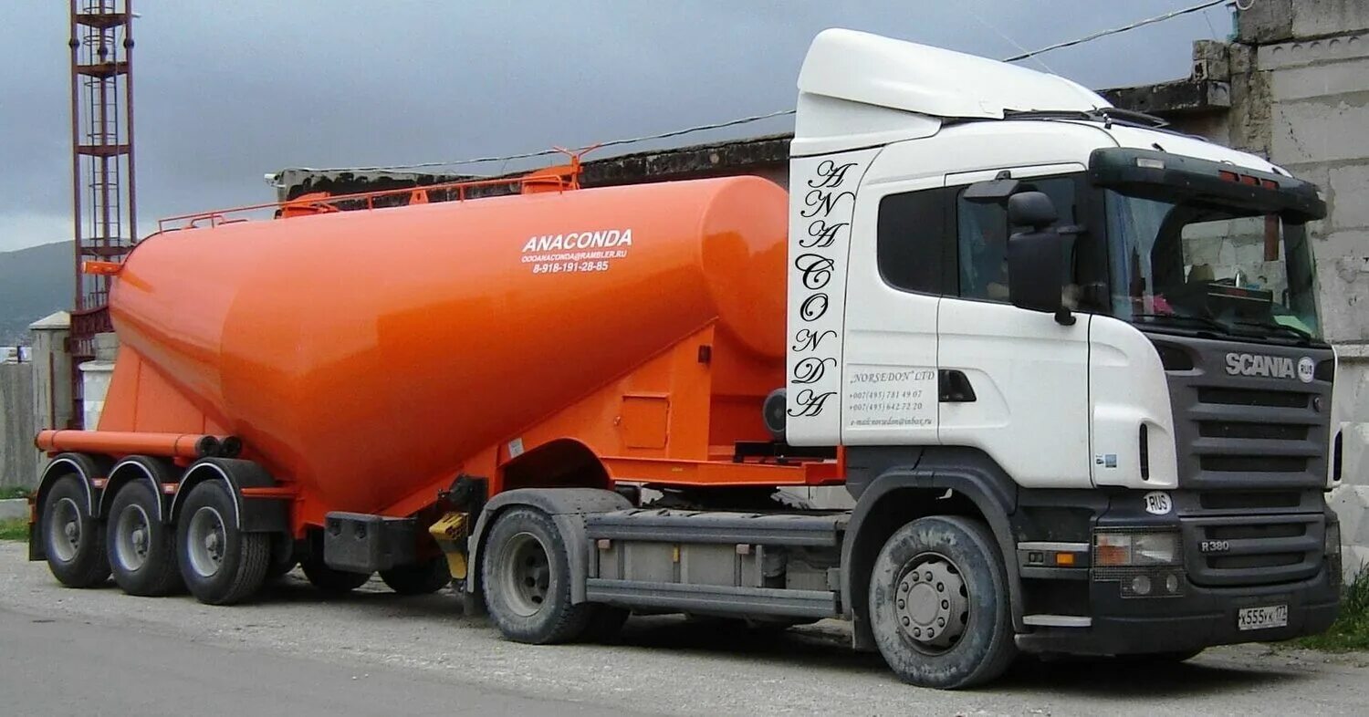 муковоз sf3u55. полуприцеп аккерман цементовоз.