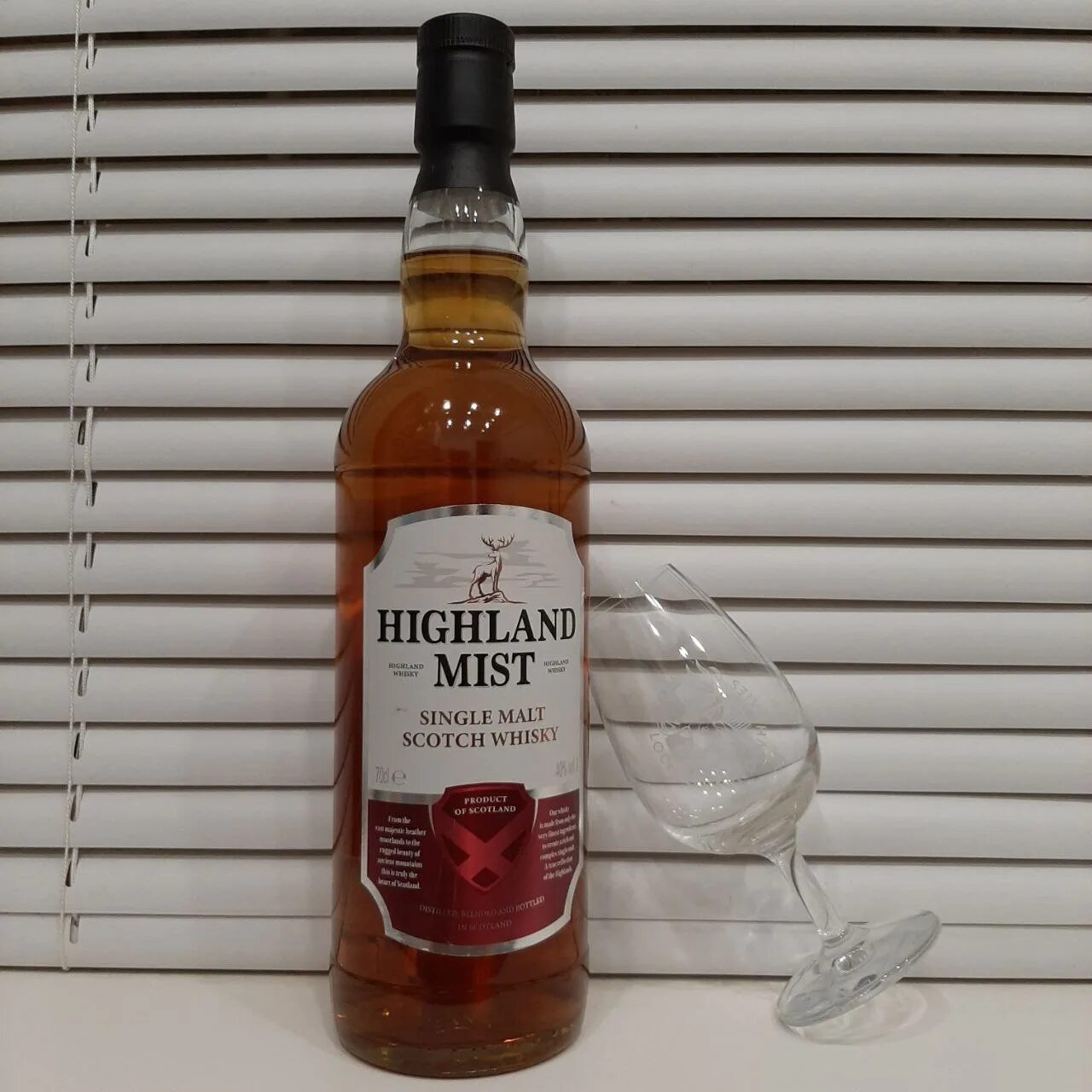 Mist 0.7. Highland Mist виски. Виски шотландский купажированный "Хайлэнд мист". Виски Highland Mist 7. Виски Highland Mist 0,7 л.