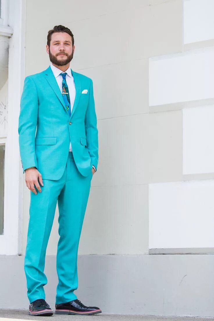 мужской костюм бирюзового цвета. бирюзовый костюм мужской. синий смокинг. костюм мужской бирюзового цвета свадебный. мужской костюм бирюзового цвета.