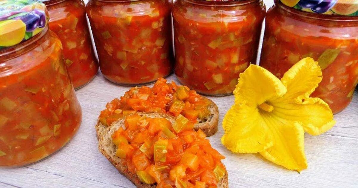 Какие заготовки на зиму из кабачков. Кабачковое лечо. кабачки лечо на зиму пальчики оближешь. кабачковое лечо с чесночком. икра анкл бенс.