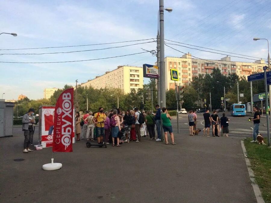 Соловецких юнг казань. Площадь Соловецких Юнг Москва. Конечная станция площадь Соловецких Юнг. Площадь Соловецких Юнг фото. Шаурма на площадь Соловецких Юнг.