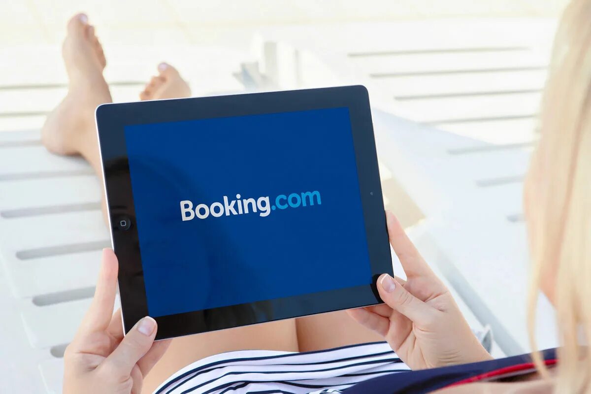 Booking holding. Букинг. Букинг ушел. Букинг санкции. Booking.com.