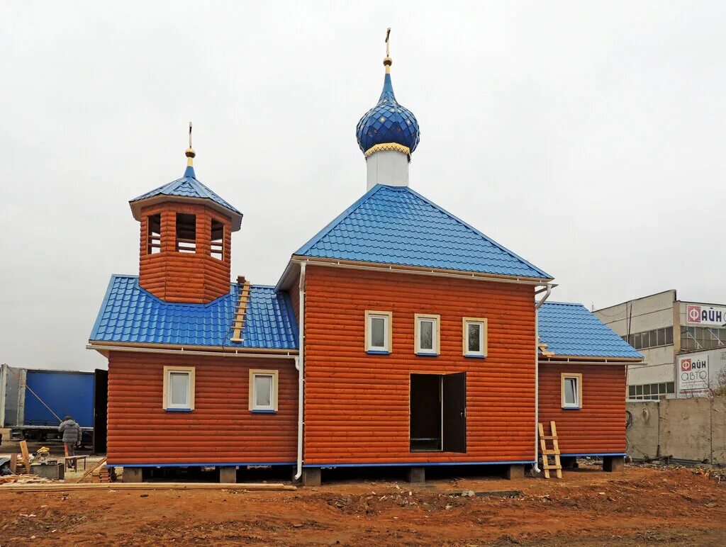 Достойно есть углич церковь иконы. Углич. Церковь иконы достойно есть. Достойно есть храм в бирюлёво восточное. Иконостас в храме богоявления в гончарах город коломна.