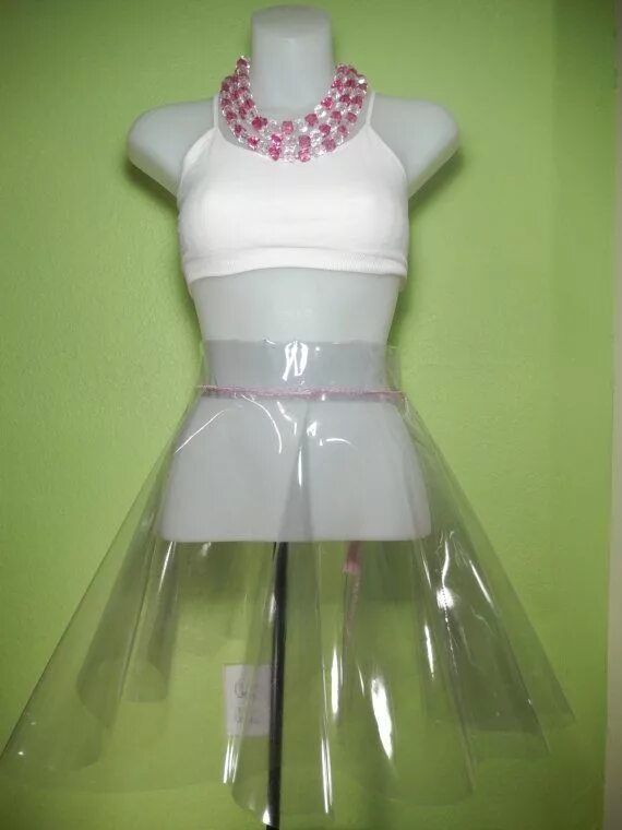 Transparent pvc dress. Виниловое платье. Одежда из пластмассы. Пластмассовое платье. Неоновое платье.
