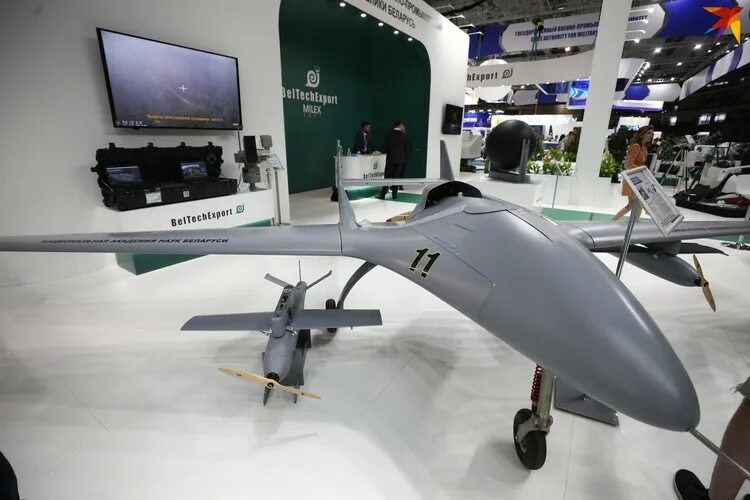 Бпла буревестник мб. Белорусский бпла бусел. Беларусь дроны камикадзе. Беспилотник «буревестник мб», беларусь. Буревестник мк беспилотник.