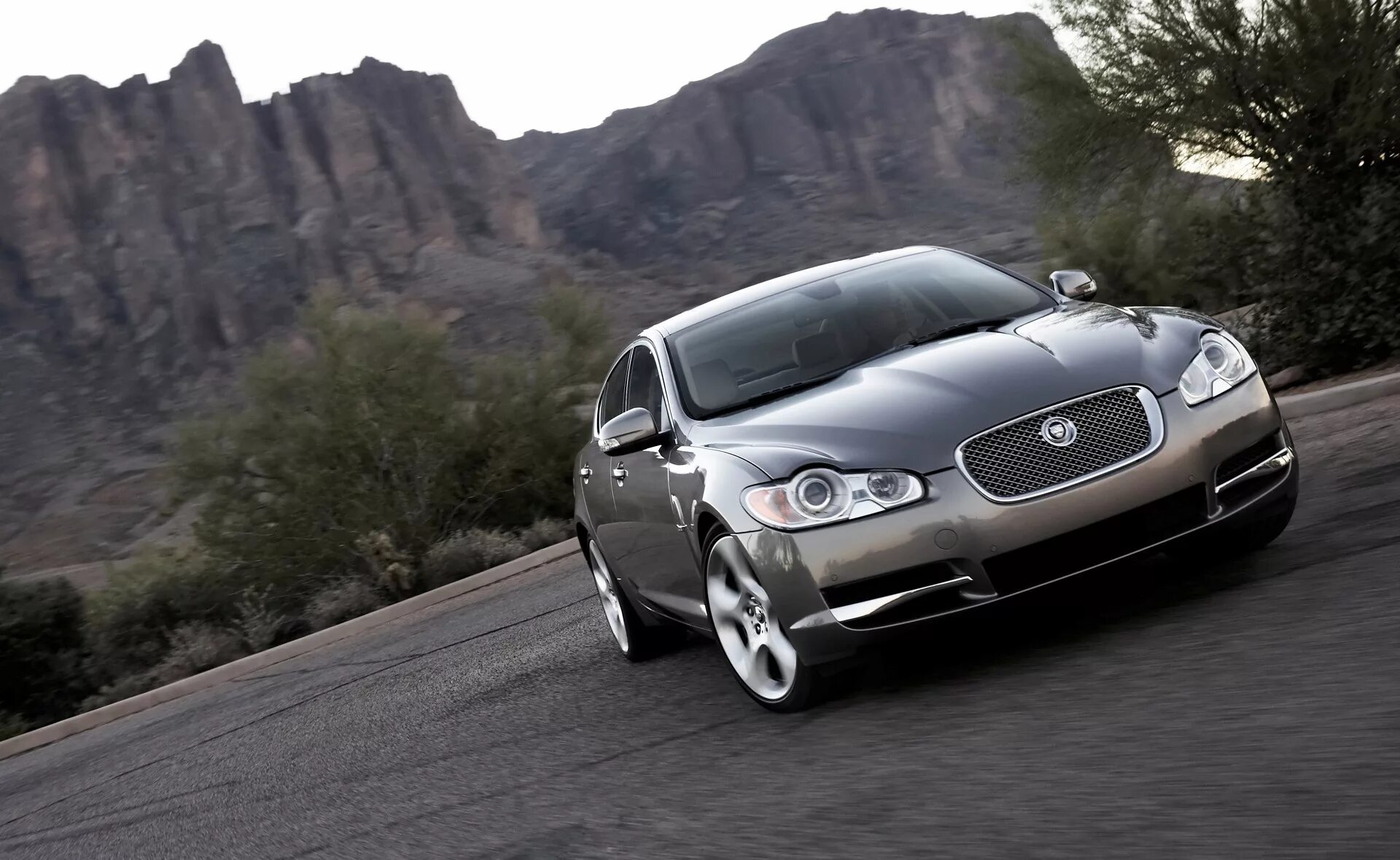 Братики машины. Ягуар XF 2008. Jaguar XF 2008. Ягуар машина 2008. Jaguar XF 90.