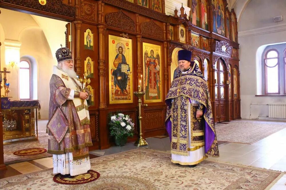 Церковь красное село расписание. Подворье пюхтицкого монастыря в спб. Церковь красное село расписание. Расписание церкви всех святых воронеж. Алексеевский монастырь в красном селе.