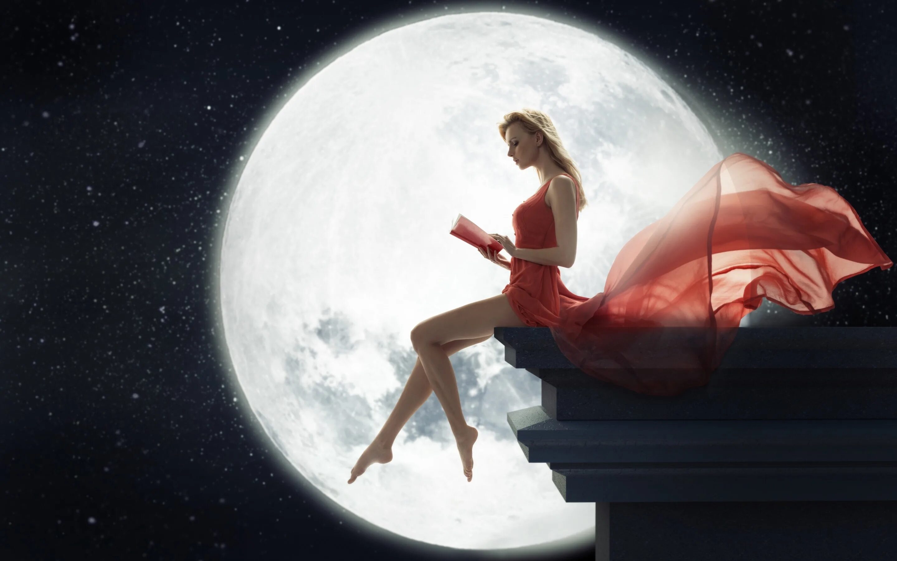 Шагаю по луне. Девушка-Луна. Лунная девушка. Женщина на фоне Луны. Звезды женщины.