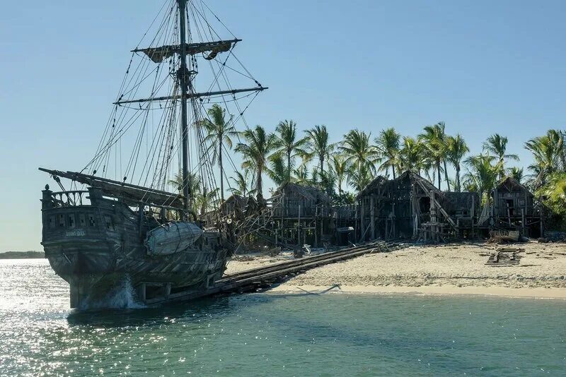 Острова где пираты. Пляж Ринкон пираты Карибского. Карибские острова пираты Карибского моря. Саона пираты. Пиратский остров.
