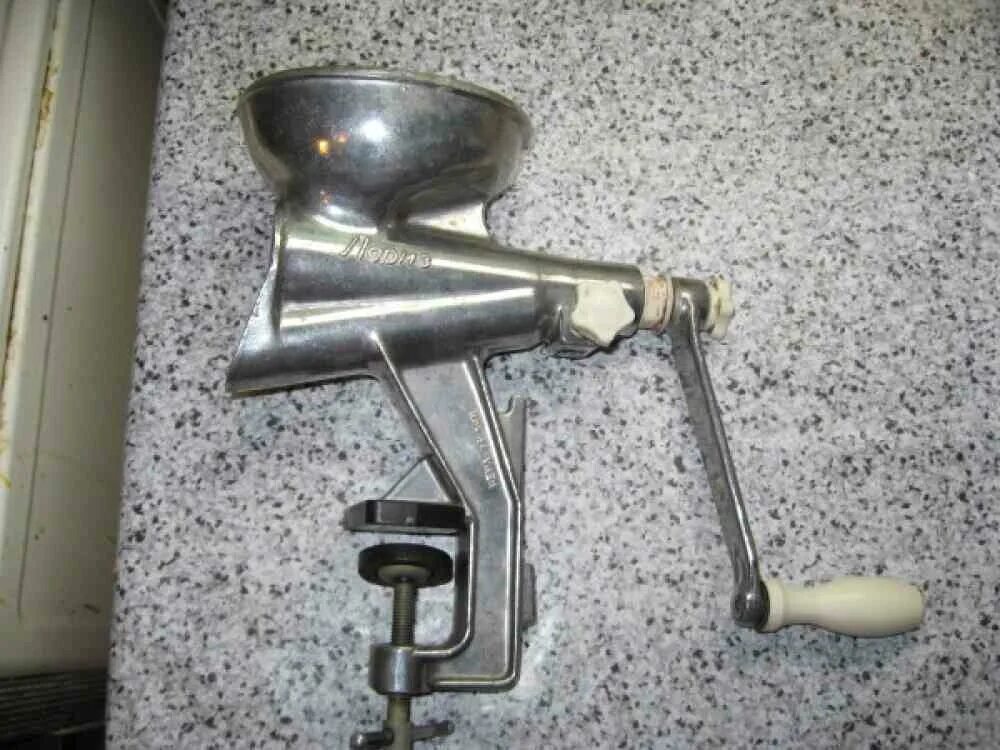 Как собрать советскую соковыжималку. Соковыжималка ручная механическая шнековая ту 205 РСФСР 07274-80. Соковыжималка шнековая СССР ручная св120. Струмок соковыжималка ручная. Соковыжималка ручная Starex