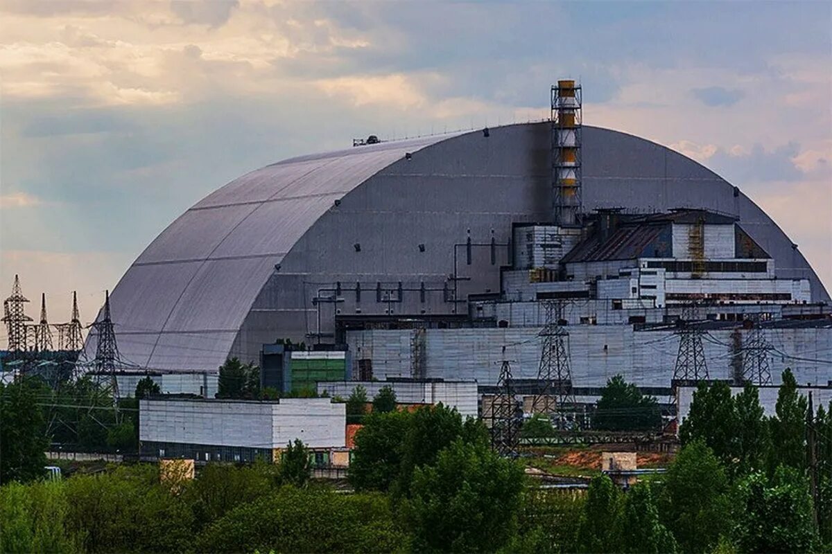 Http chernobyl. Саркофаг Чернобыльской АЭС 2021. Новый саркофаг Чернобыля. Саркофаг ЧАЭС 2020. Чернобыльская АЭС 2022.