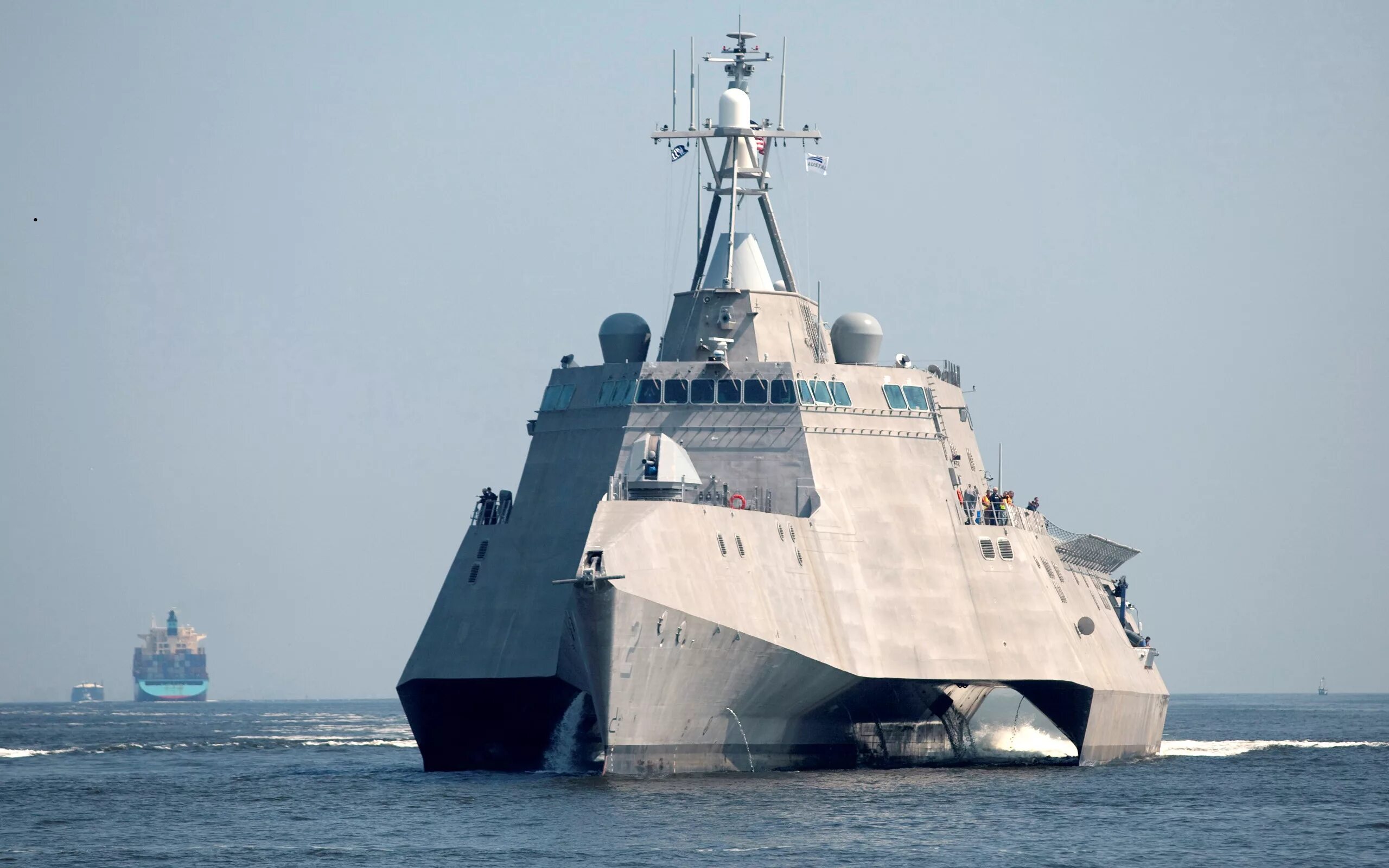 Видом 21. USS LCS-2 ‘Independence’. Корабль ВМС США USS LCS-2. Стелс корабль США. Тримаран USS Independence.