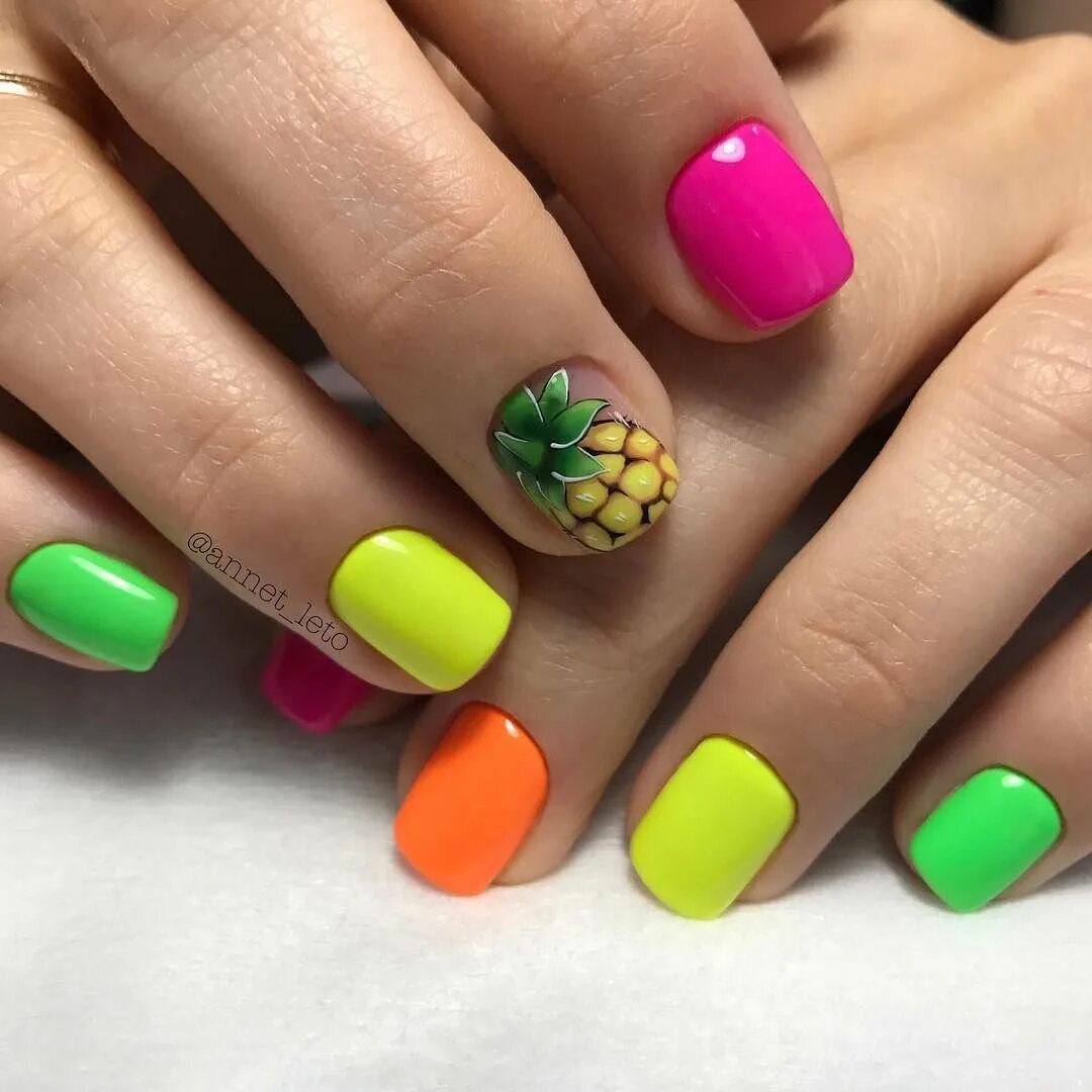 Маникюр на короткие ногти яркие. Ногти яркие летние. яркие короткие ногти. ногти яркие летние короткие. летний маникюр на короткие ногти.
