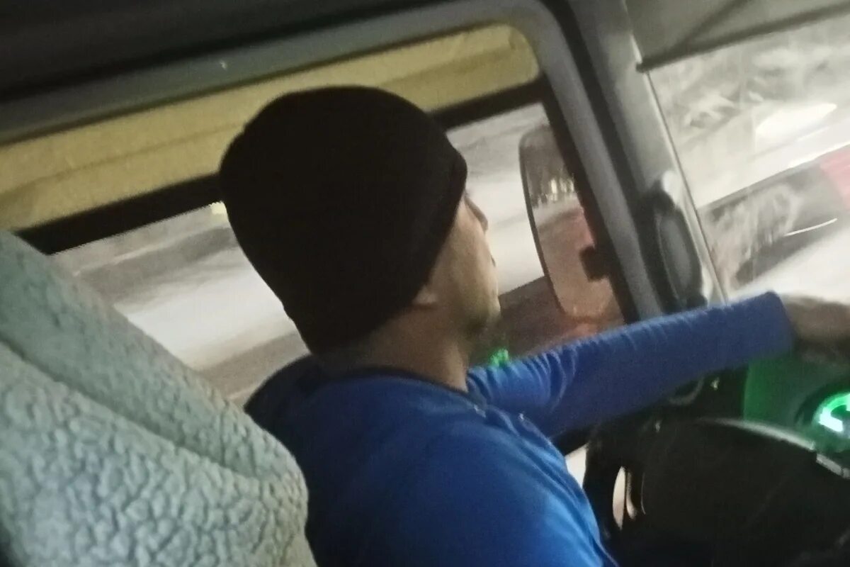 Автоколонна 1310 рязань. Водитель автобуса в рязани. Вакансии в рязани водителем автобуса. Учебный автобус досааф. Женщина водитель автобуса.