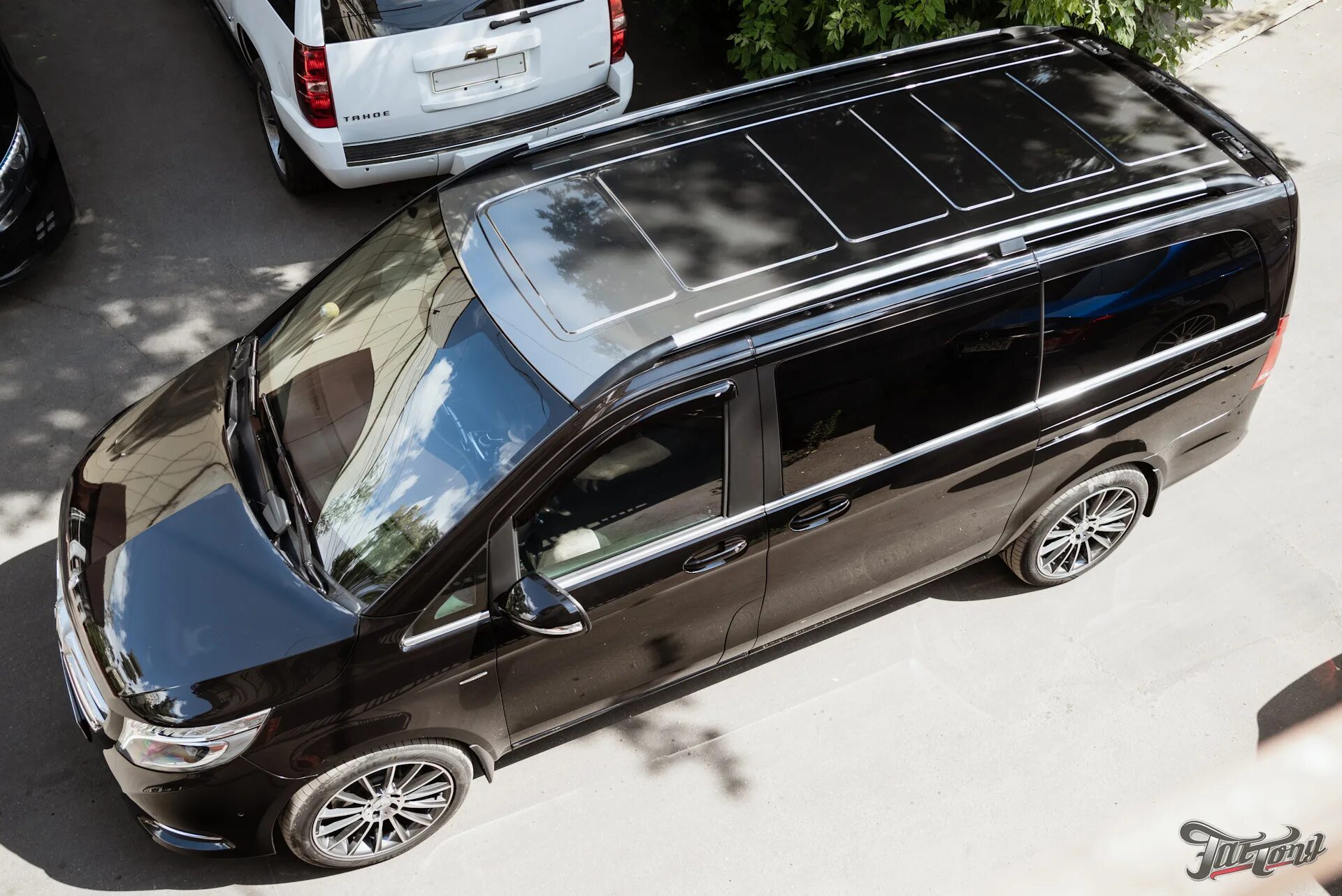 Class long. Mercedes-benz v-class крыша. mercedes v class крыша. mercedes v class long 2025. оклейка mercedes v class.