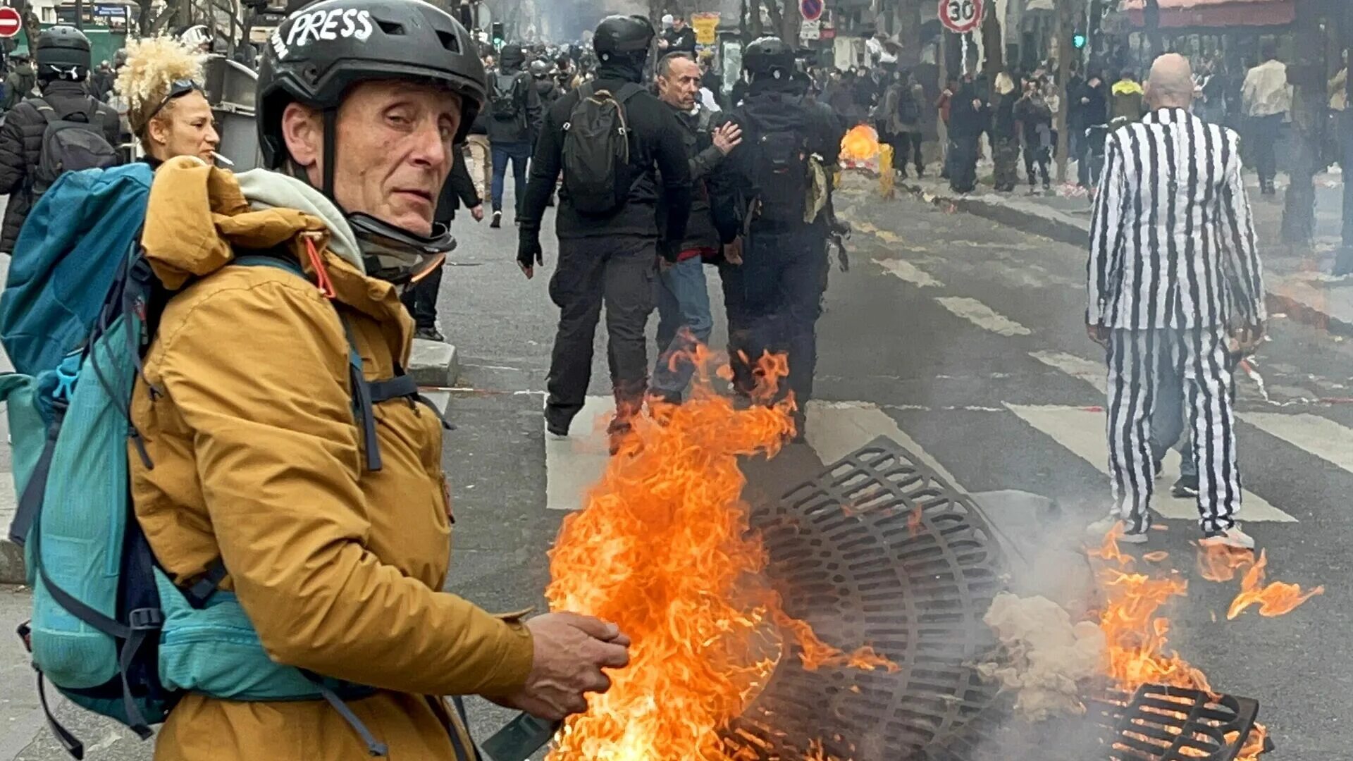 Протесты во Франции. Протесты в Париже.