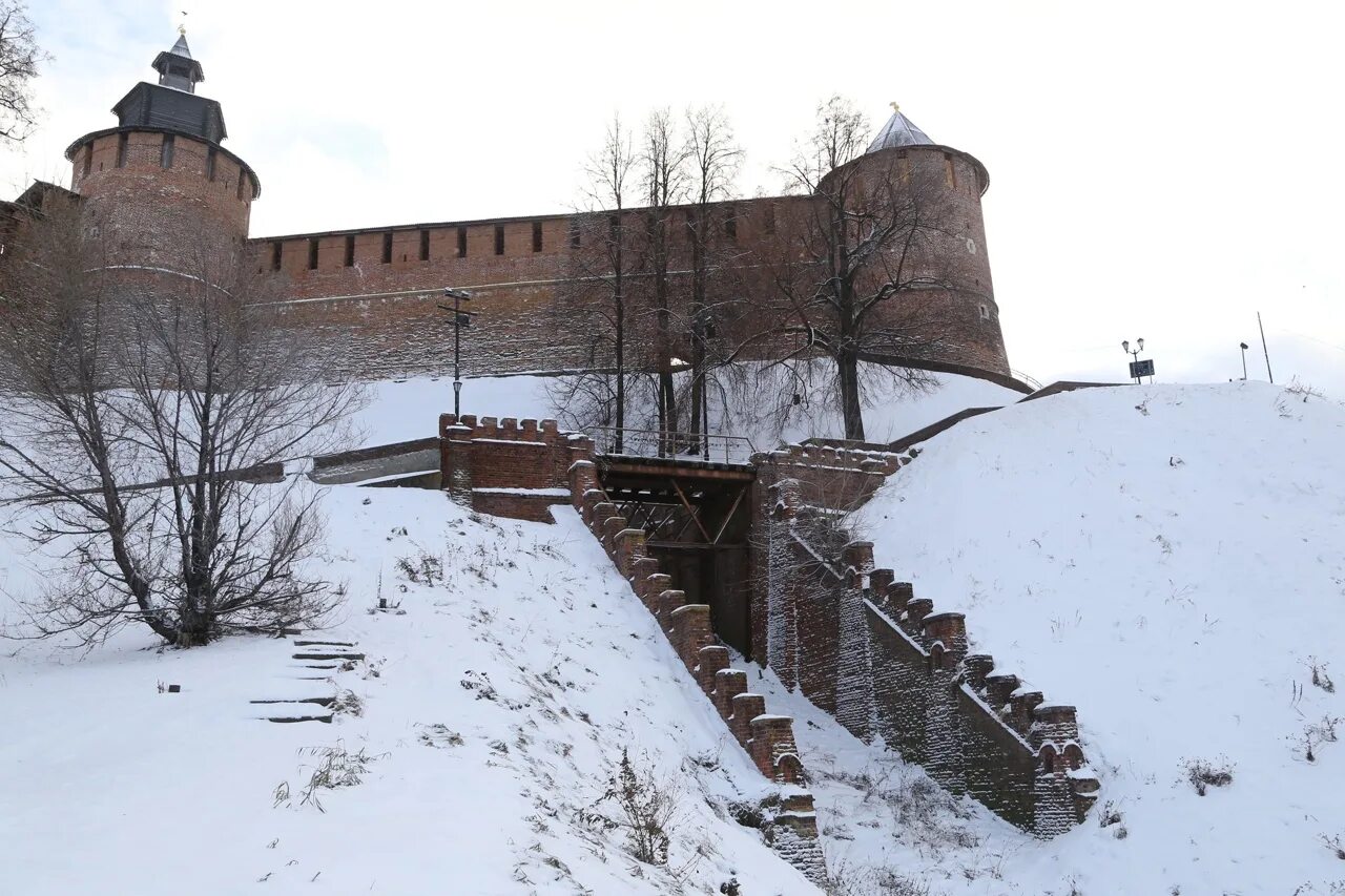 Нижегородский кремль единственный в стране имеющий 88. Нижегородский Кремль Нижний Новгород фуникулер. Фуникулер в Нижегородском Кремле. Новый фуникулер в Кремле Нижний Новгород. Территория Кремля Нижний Новгород.