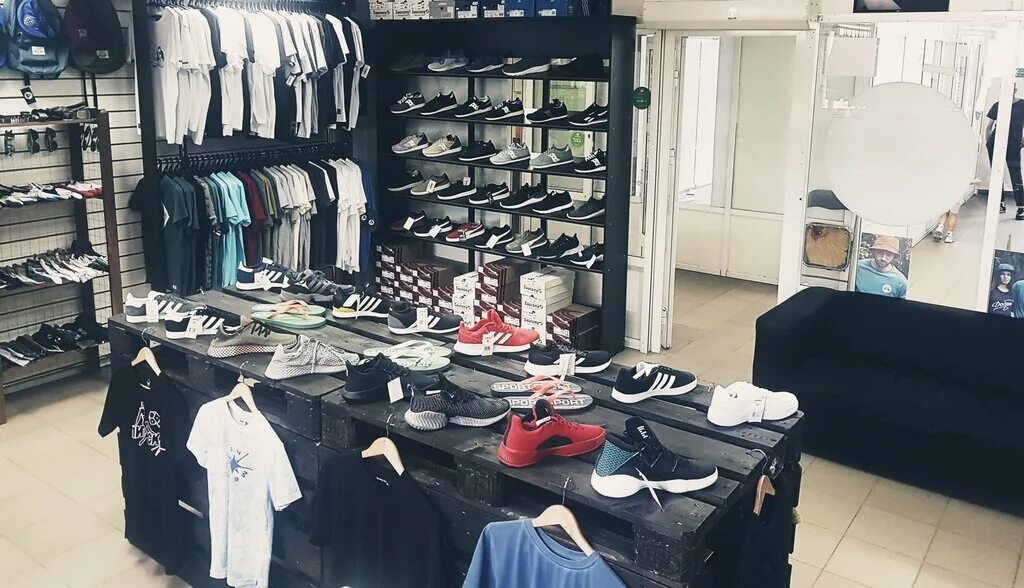 интернет магазины одежды липецк. магазины мужской одежды в липецке. липецкие магазины одежды. в модном магазине. каталог интернет магазина.