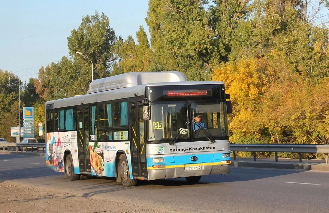 Алматы автобус 2. Автобусы Алматы. Автобус 85. Е85 автобус маршрут. 85 Автобус фото.