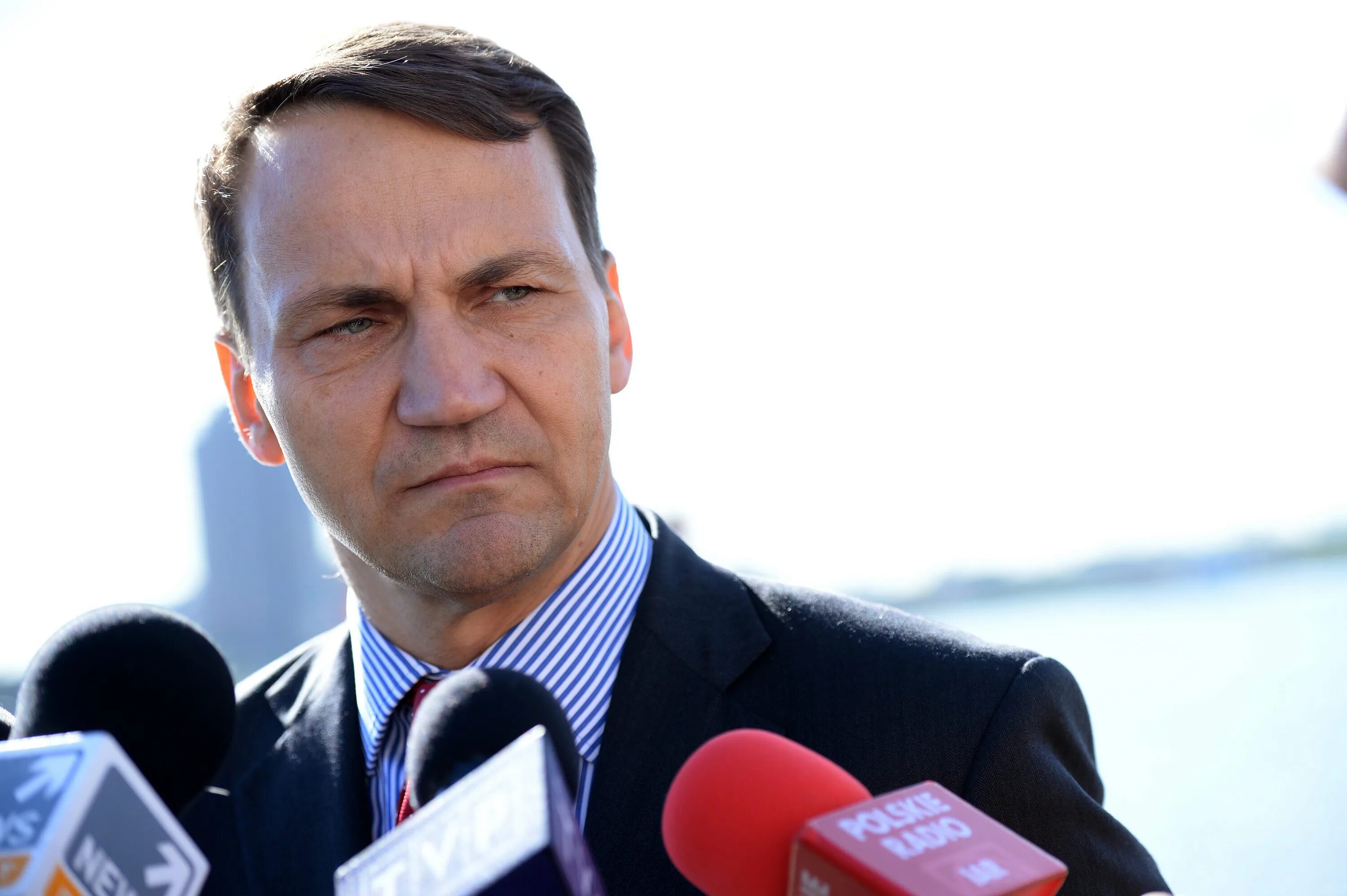 Радослав сикорский министры обороны польши. Радослав сикорский. Радослав сикорский польша. Депутат европарламента радослав сикорский. Сикорский мид.